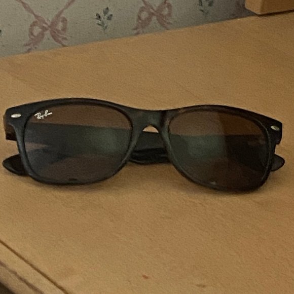 Ray-Ban New Wayfarer Classic 710- Glass Turtoise - Picture 2 of 4